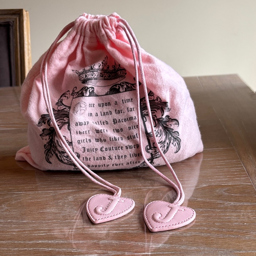 Juicy Couture Quilted Tan Suede Kiss-Lock Coin Pouch - Picture 6 of 6